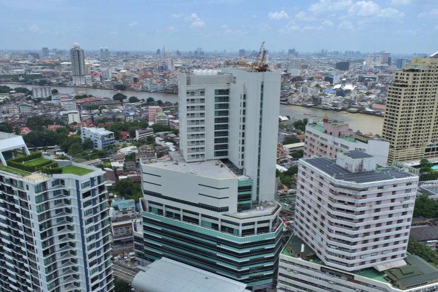 อาคารอเนกประสงค์ โรงพยาบาลตากสิน 